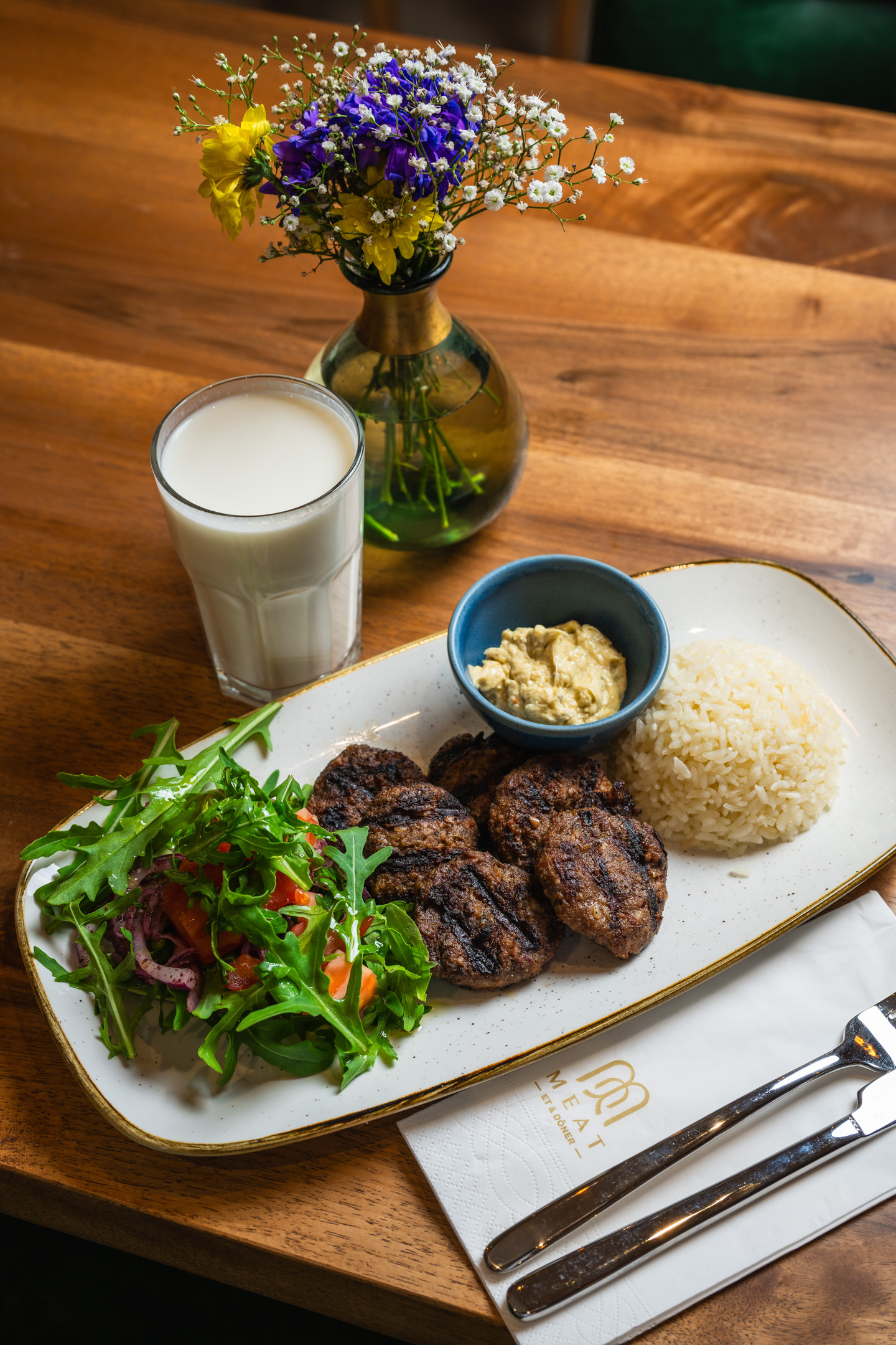 MEAT ET KOFTE